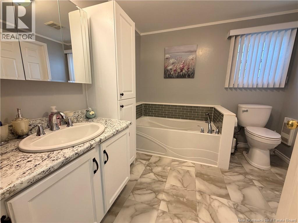 33 Kate Street - 13