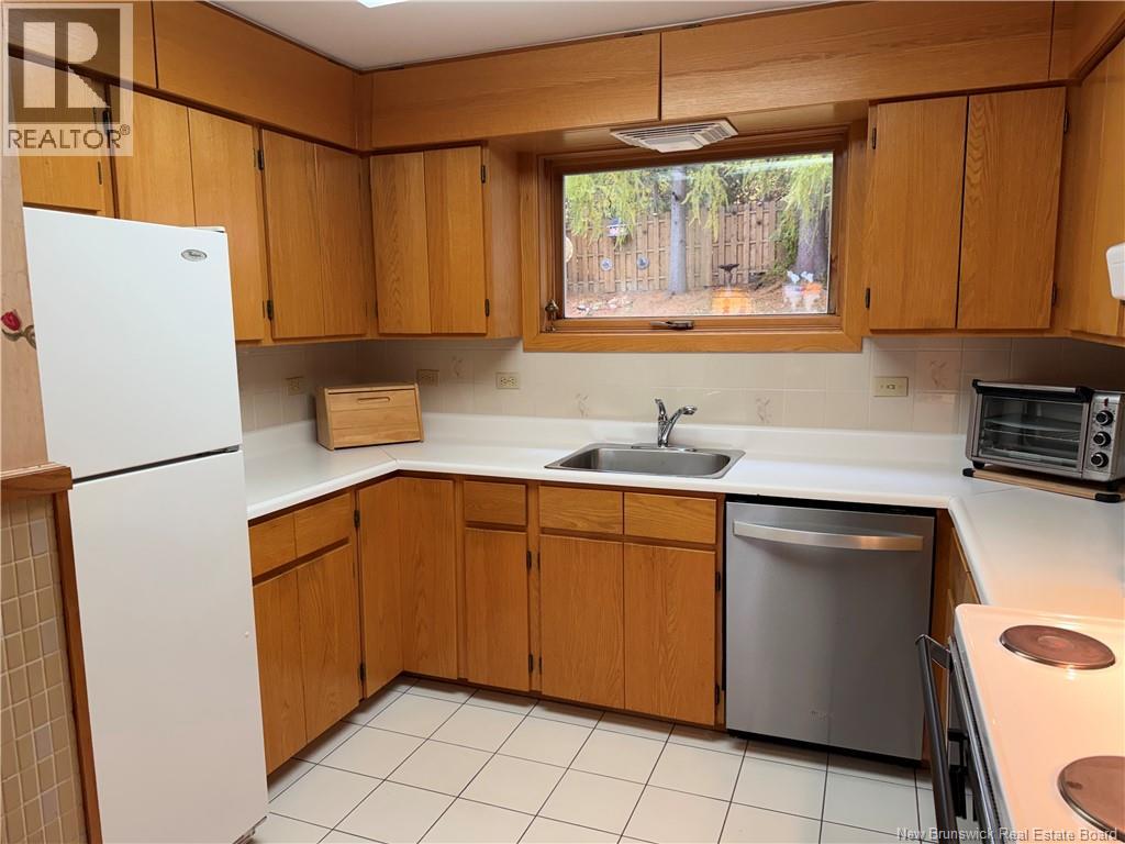 211 Bellevue Street - 16