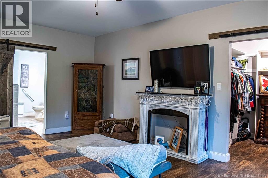 2 Burton Evergreen Drive - 24