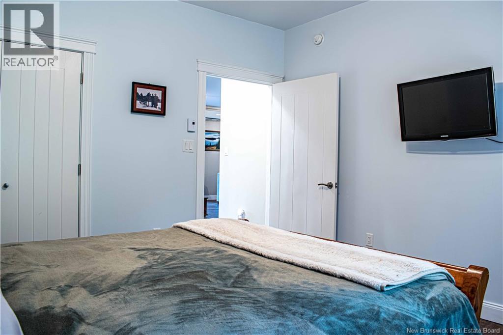 2 Burton Evergreen Drive - 31