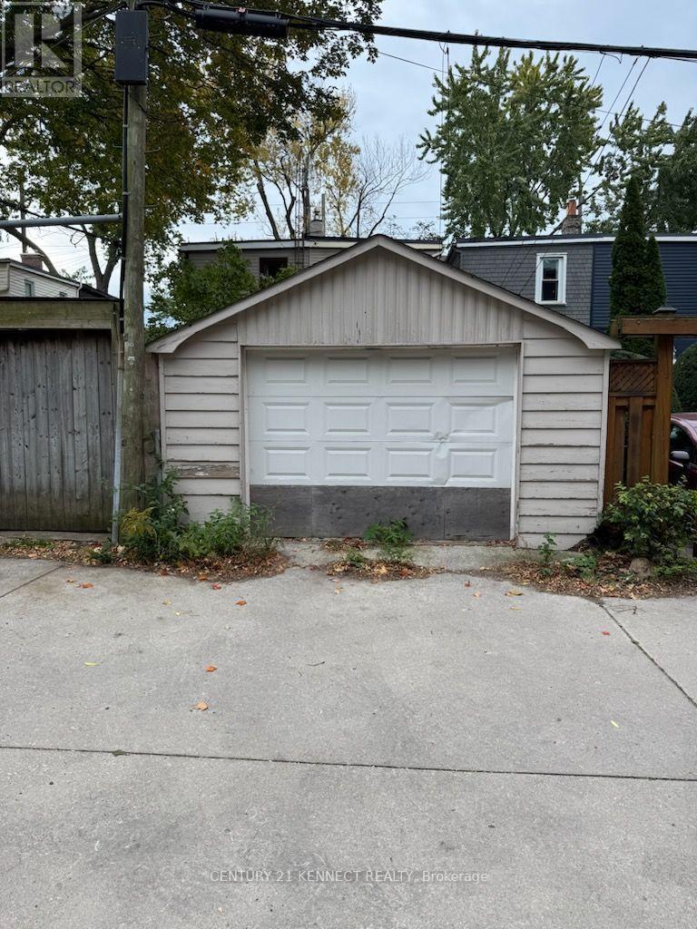 48 Stephenson Avenue — photo 21