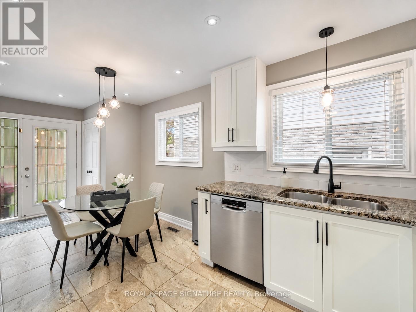 160 Holmcrest Trail, Toronto, ON photo 10