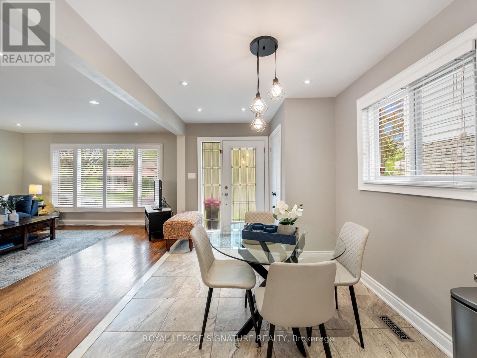 160 Holmcrest Trail, Toronto, ON photo 12