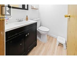 70 Dovercliffe Way, Calgary, AB T2B2C6 Photo 21