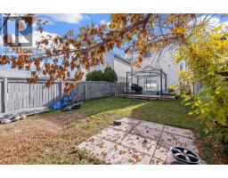 Primary Bedroom - 70 Dovercliffe Way, Calgary, AB T2B2C6 Photo 6