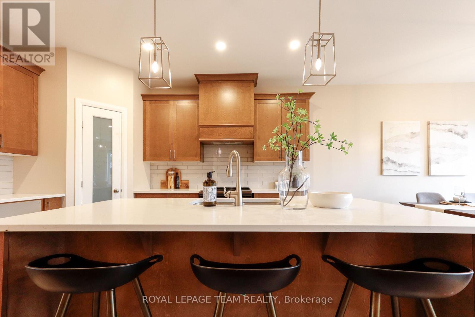 32 Berryman Street — photo 12