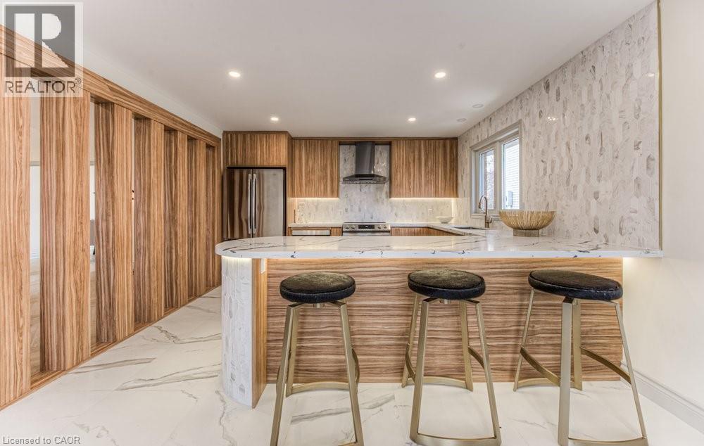 544 BUCKINGHAM Boulevard — photo 3