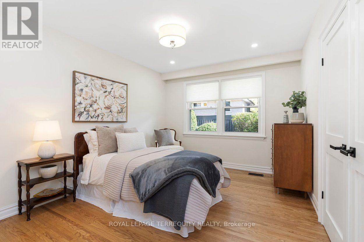 21 GREENCOAT ROAD - 12