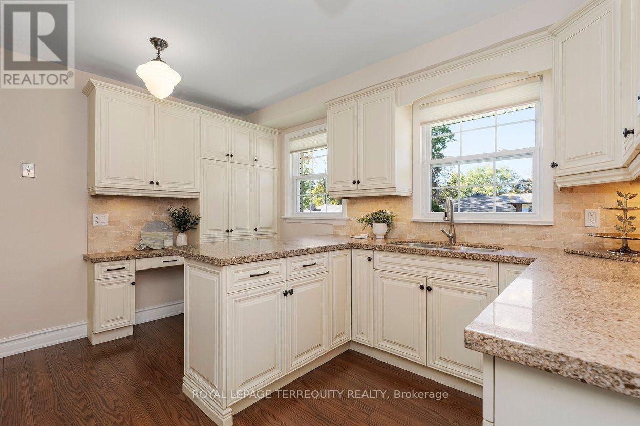 21 Greencoat Road, Toronto, ON photo 16