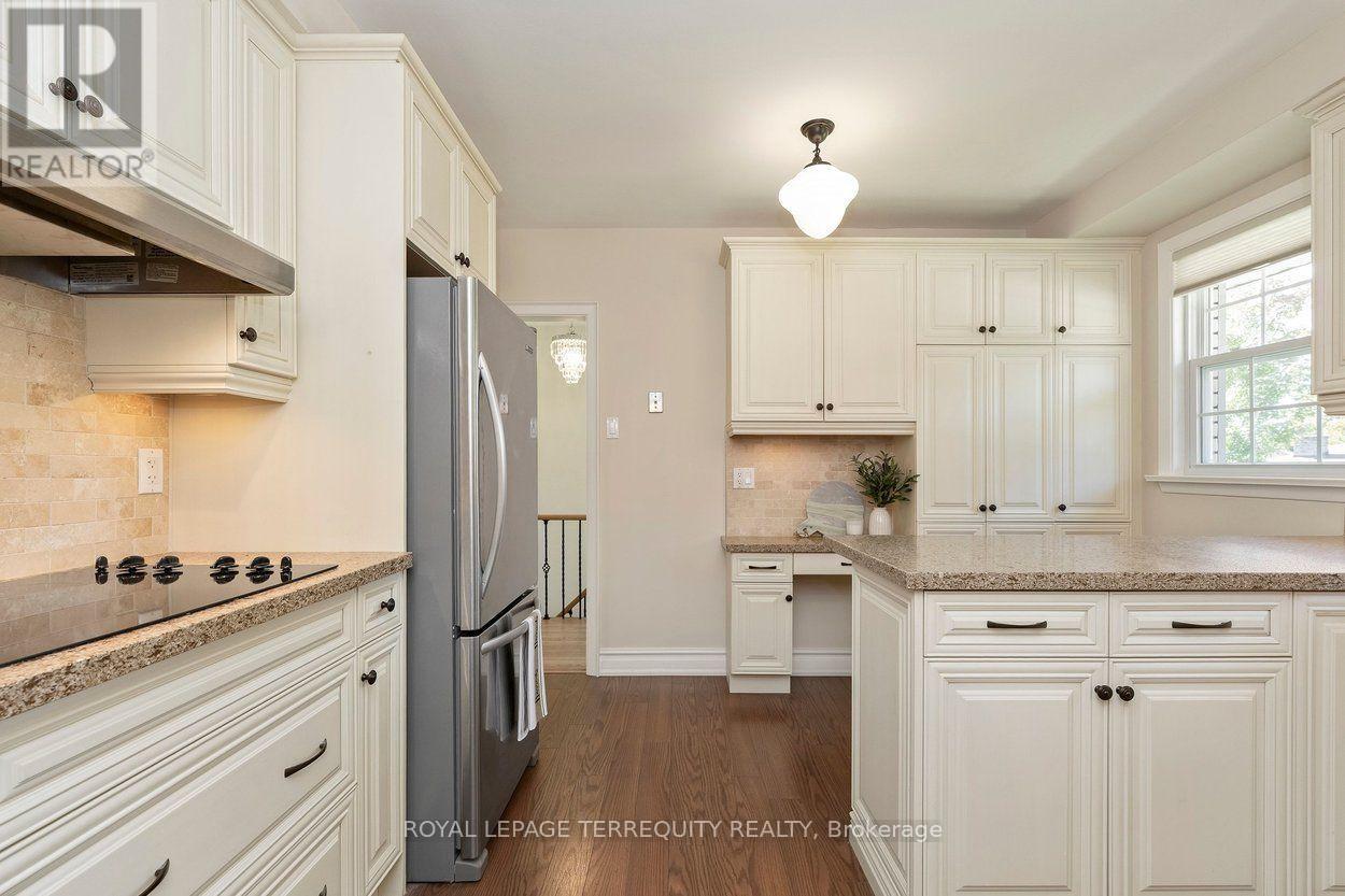 21 Greencoat Road, Toronto, ON photo 17