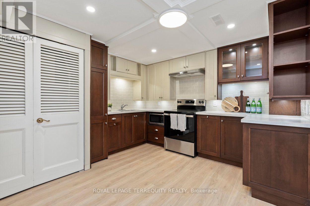 21 GREENCOAT ROAD - 24
