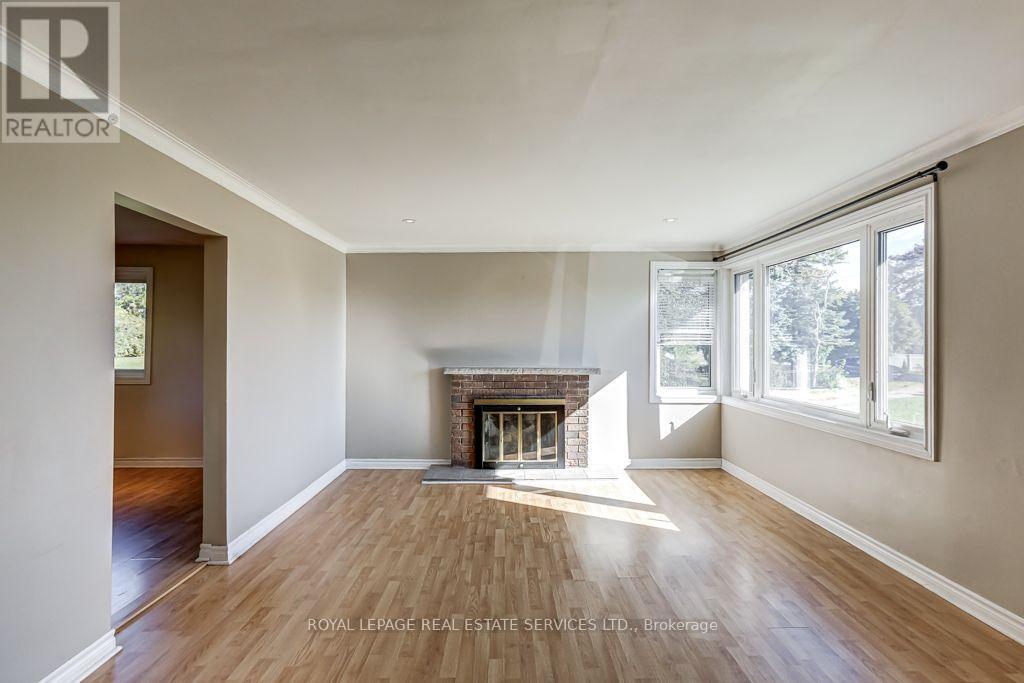 1695 Coram Crescent — photo 14
