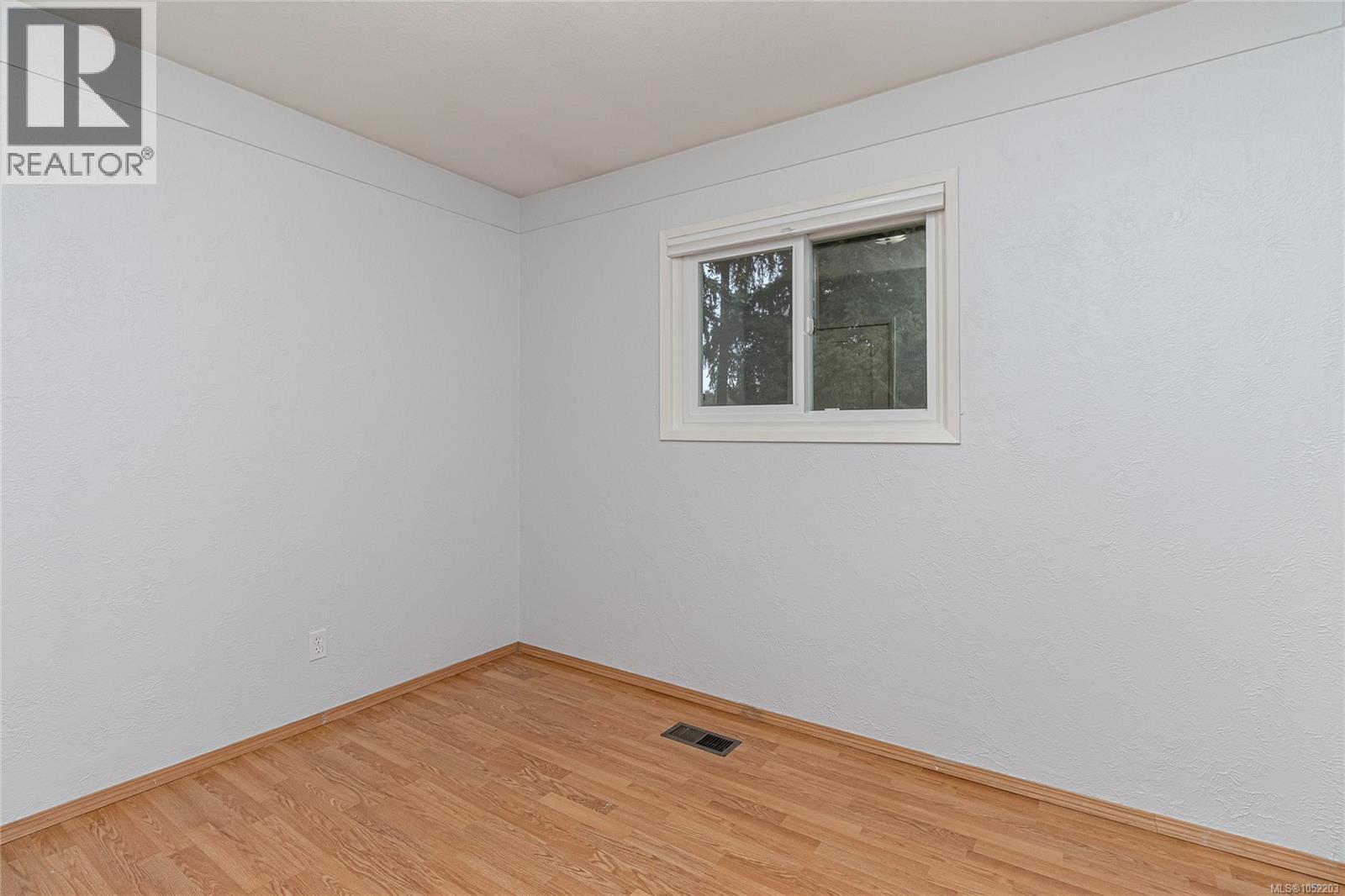 570 Cedarcrest Dr - 23