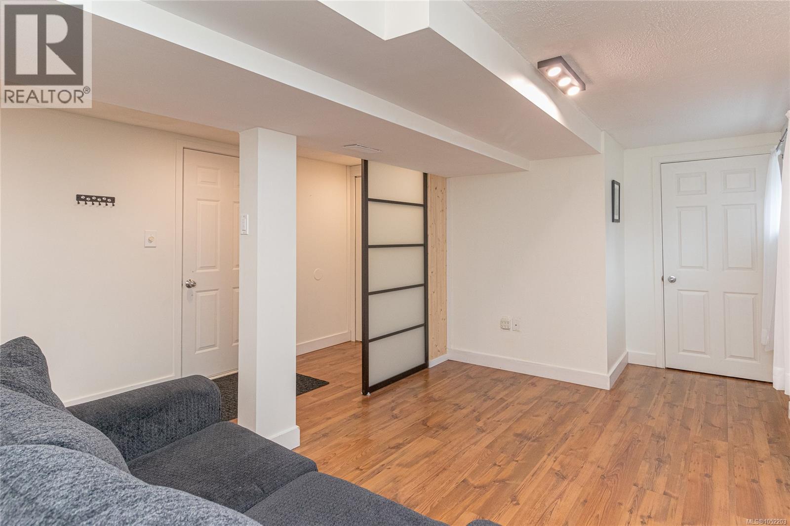 570 Cedarcrest Dr - 27