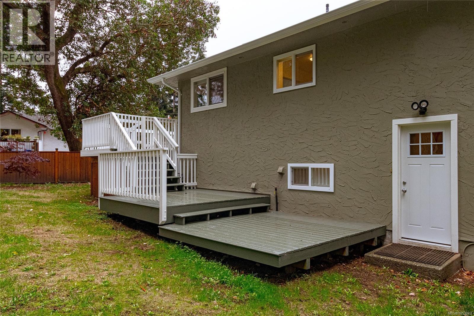 570 Cedarcrest Dr - 42