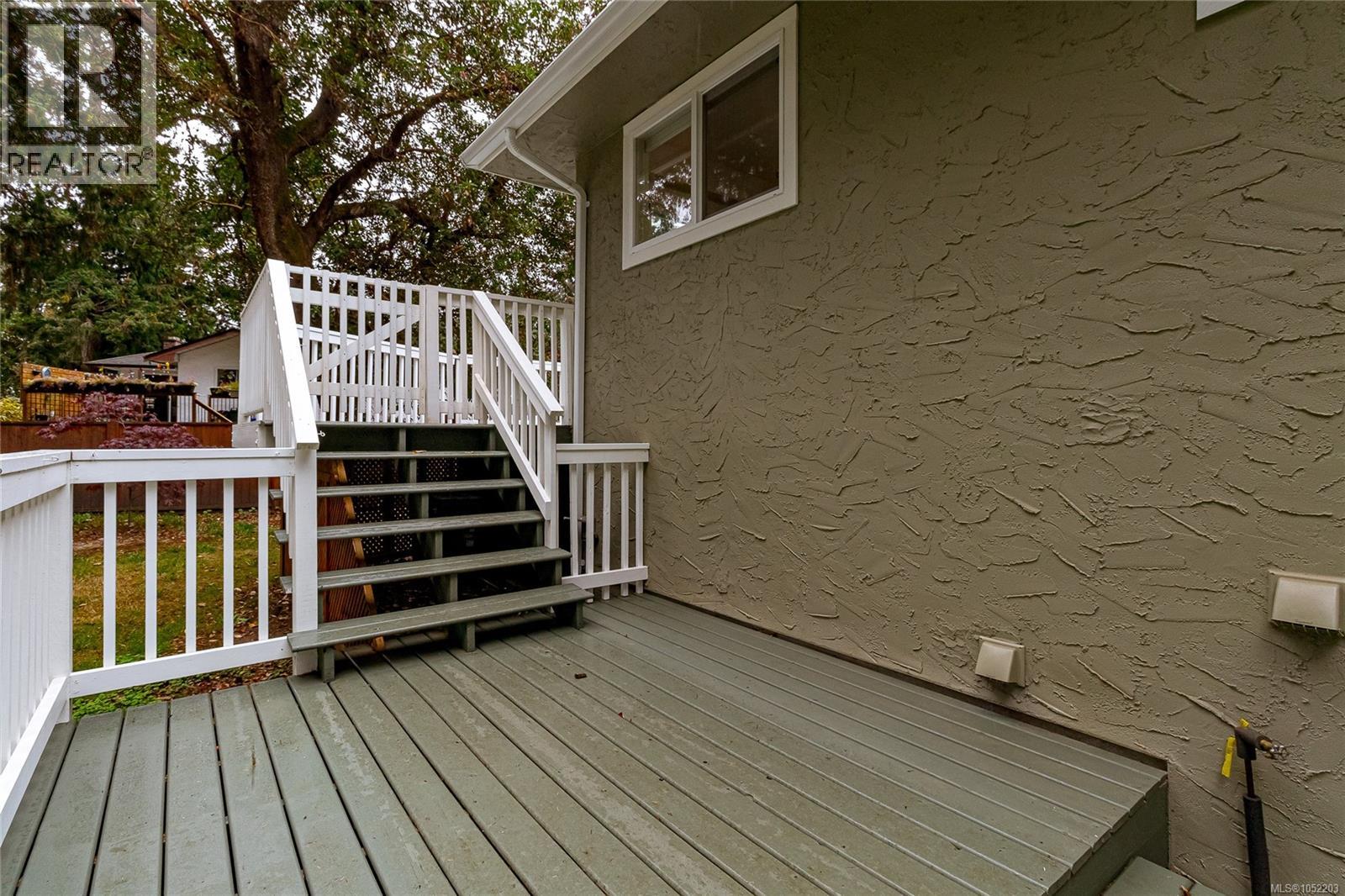 570 Cedarcrest Dr - 44