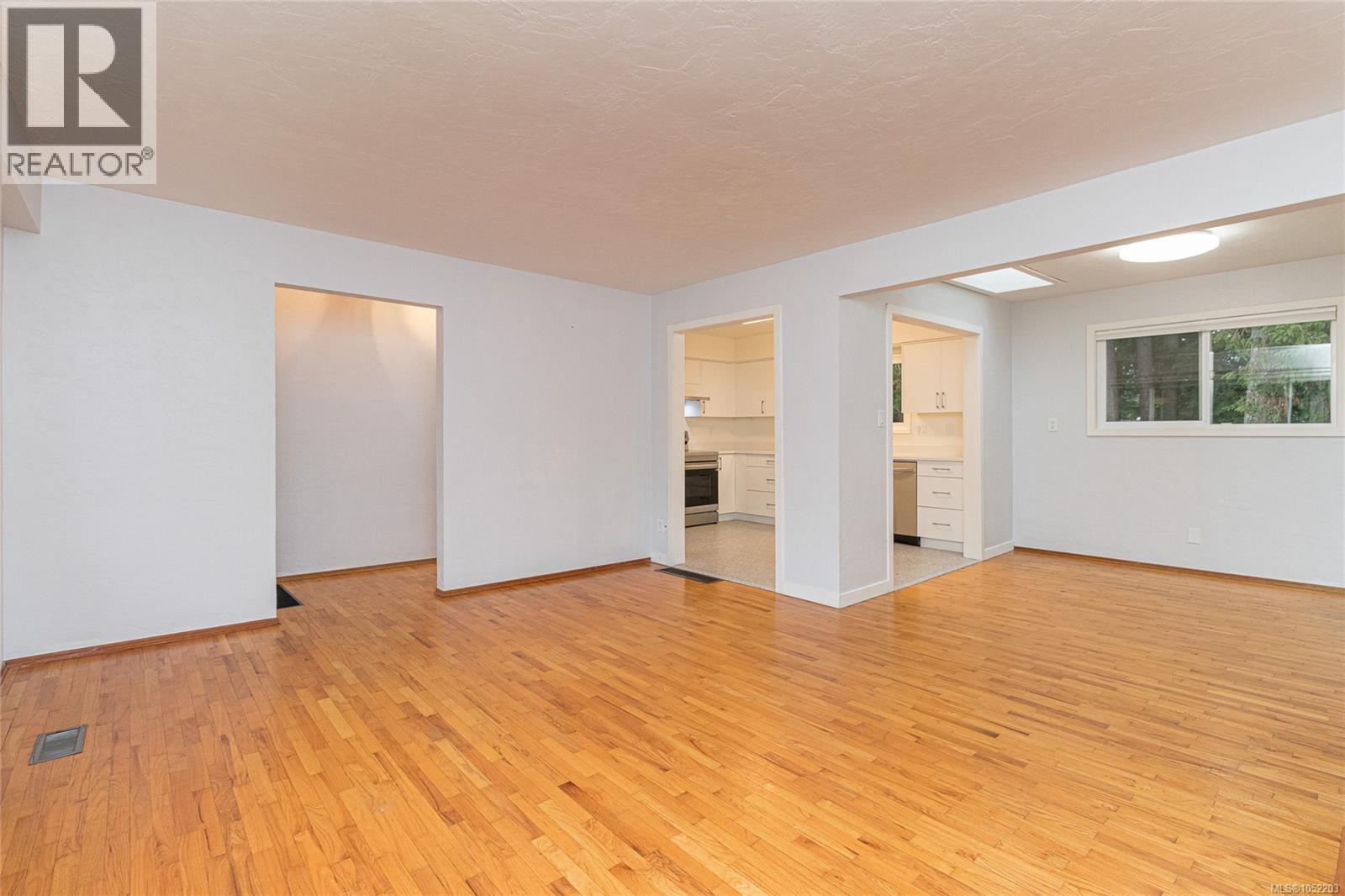 570 Cedarcrest Dr - 8