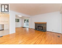 Living room - 570 Cedarcrest Dr, Colwood, BC V9C1M3 Photo 6