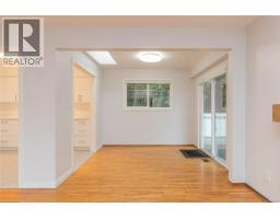 Bathroom - 570 Cedarcrest Dr, Colwood, BC V9C1M3 Photo 9