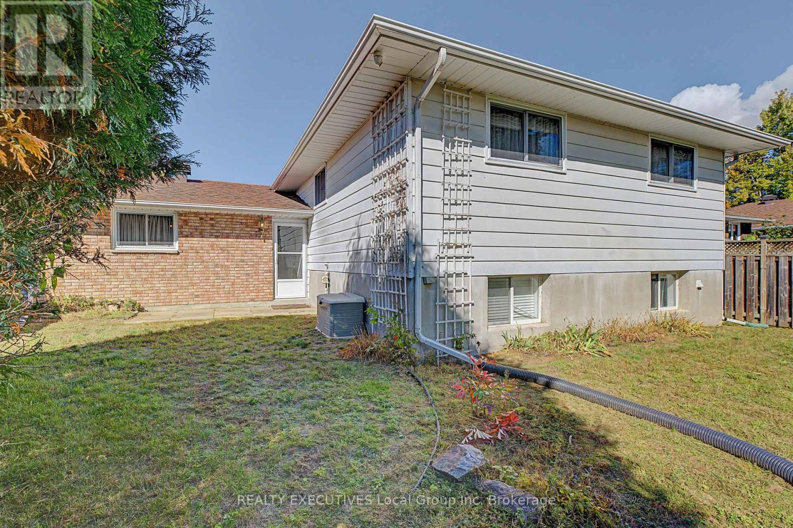 8 TALON STREET - Image 35