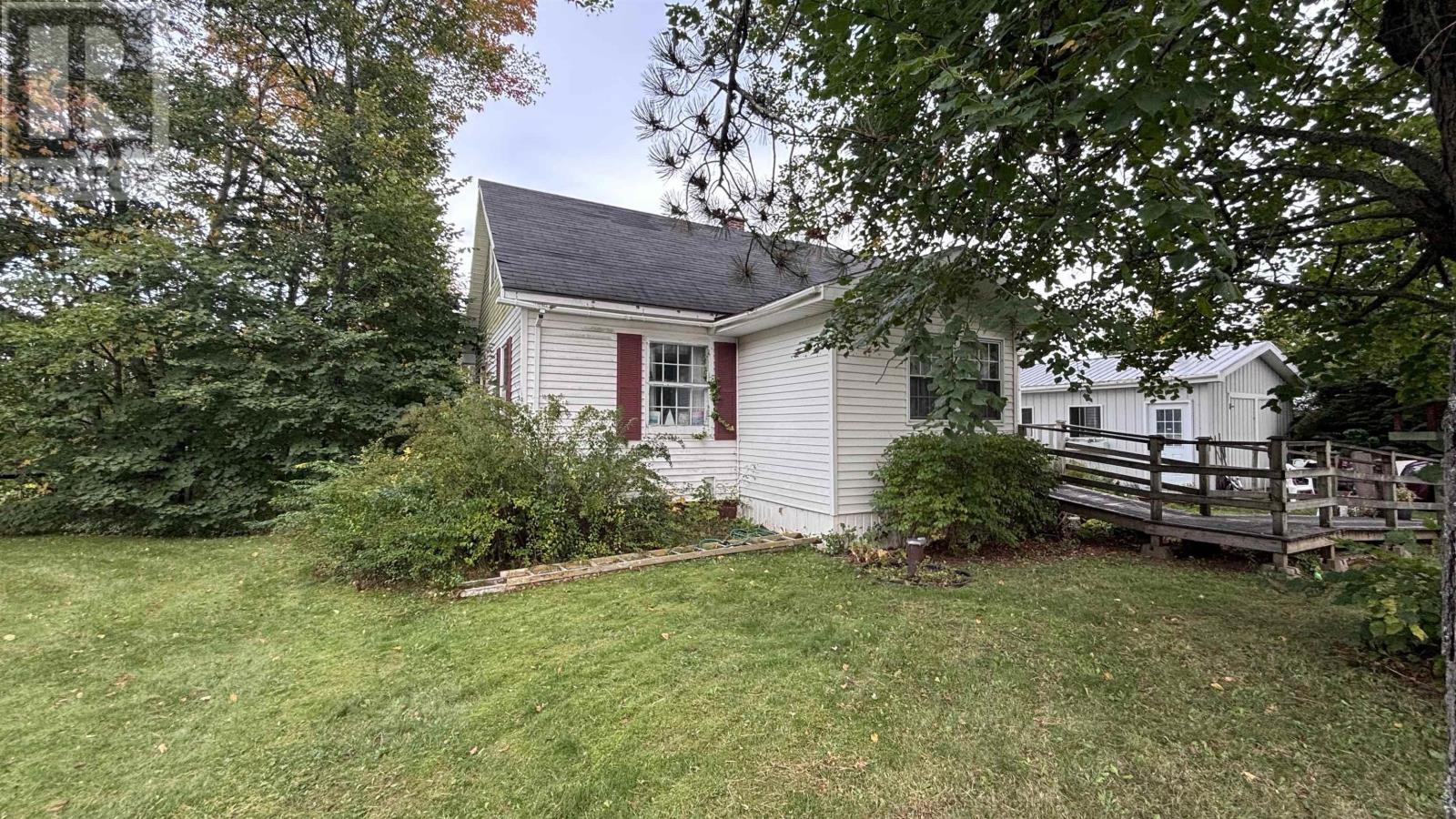20 GREAT VILLAGE LORNEVALE Road - 1