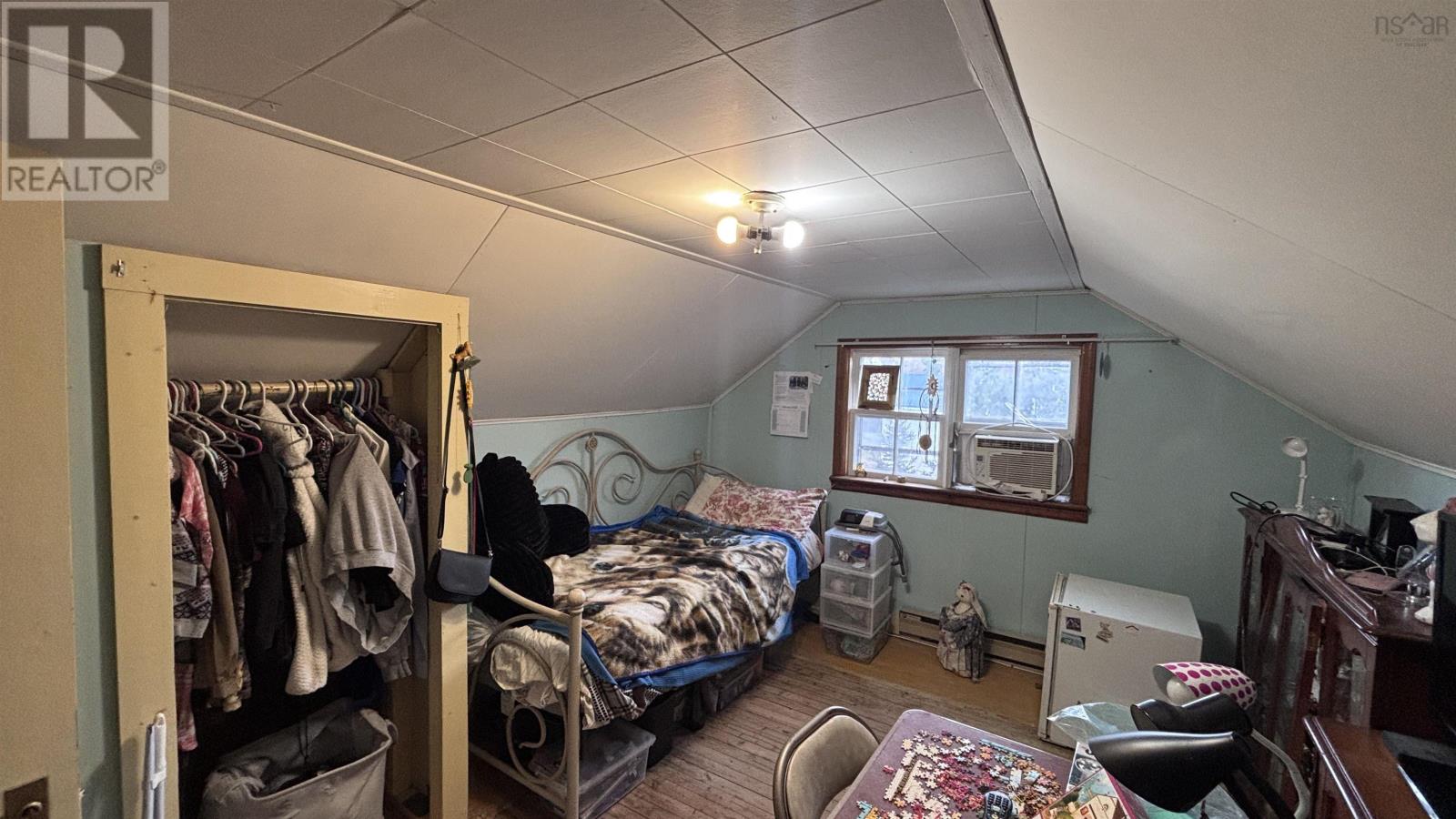 20 GREAT VILLAGE LORNEVALE Road - 13
