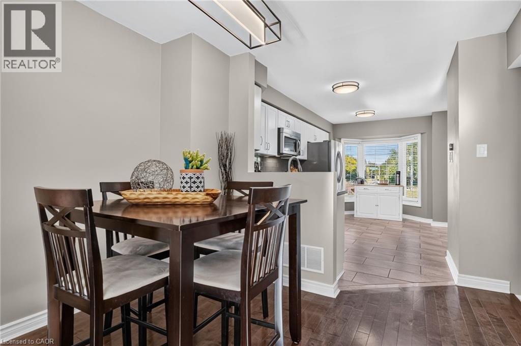 3480 Upper Middle Road — photo 15