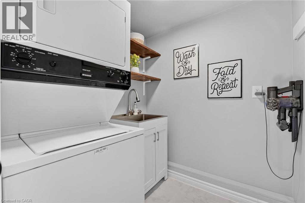 3480 Upper Middle Road — photo 38
