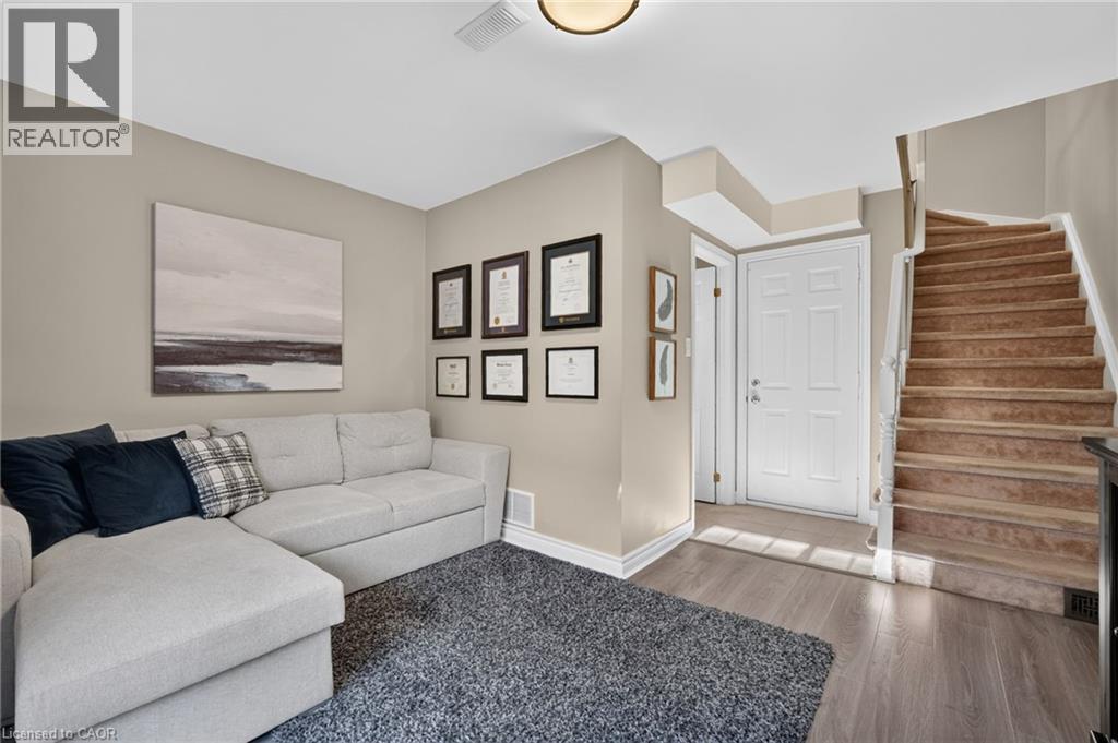 3480 Upper Middle Road — photo 34