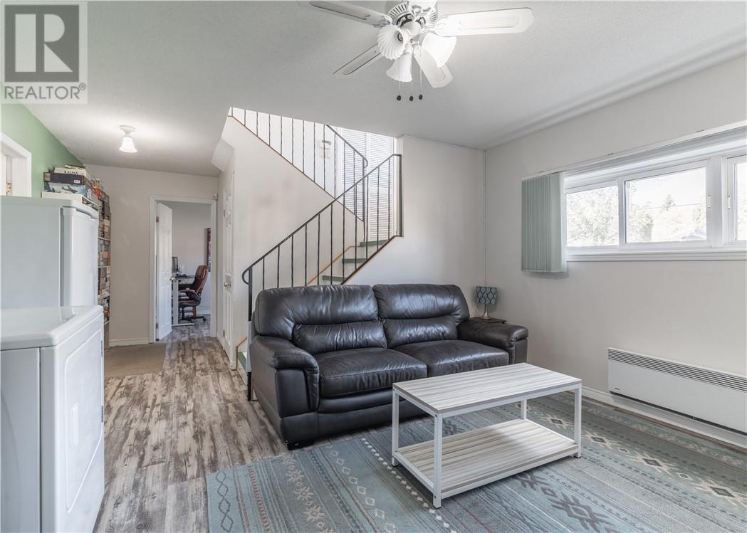 485 Alexander Street — photo 22