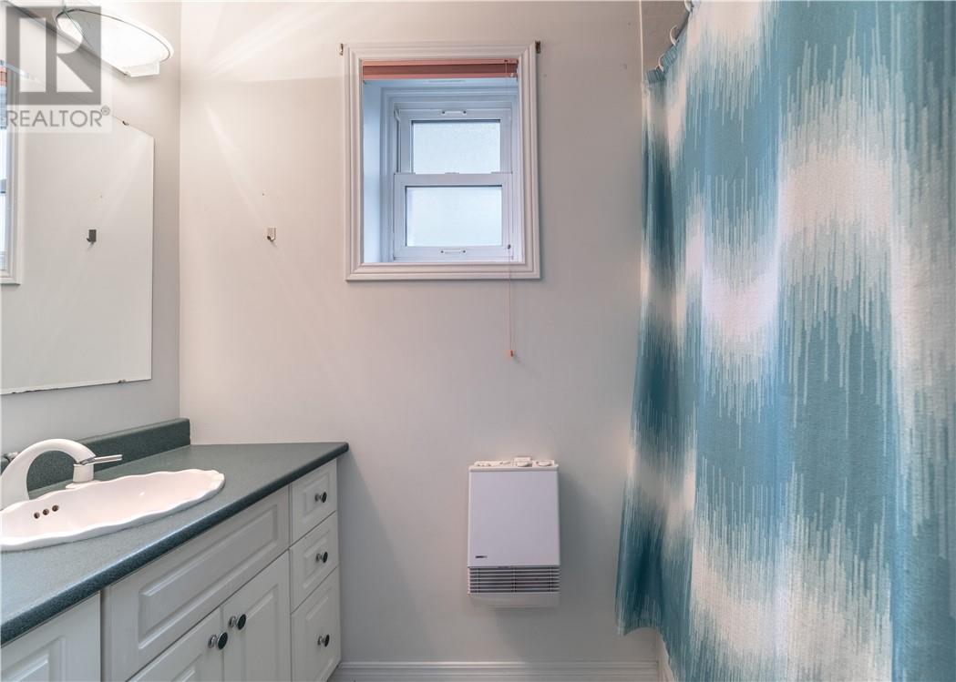 485 Alexander Street — photo 30