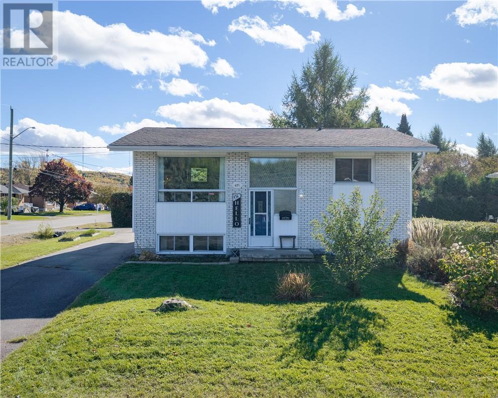 485 Alexander Street — photo 32