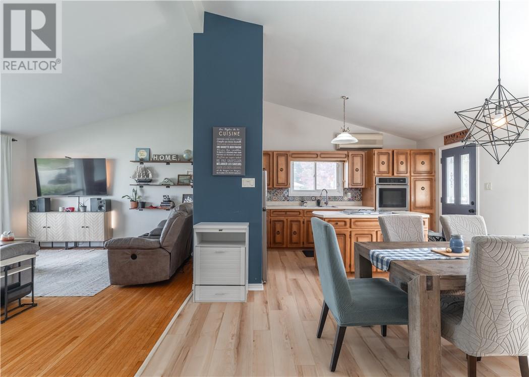 485 Alexander Street - 7