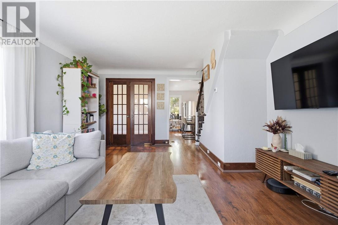 407 Morris Street - 9