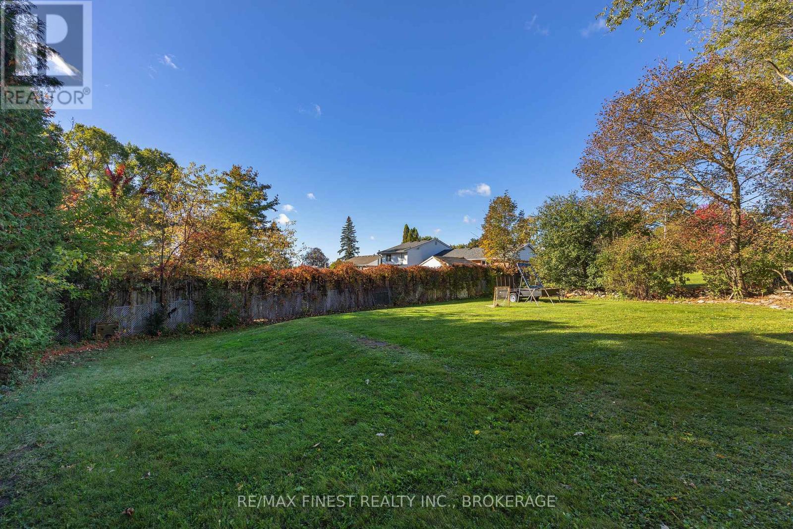 1409 SPROULE STREET - 50
