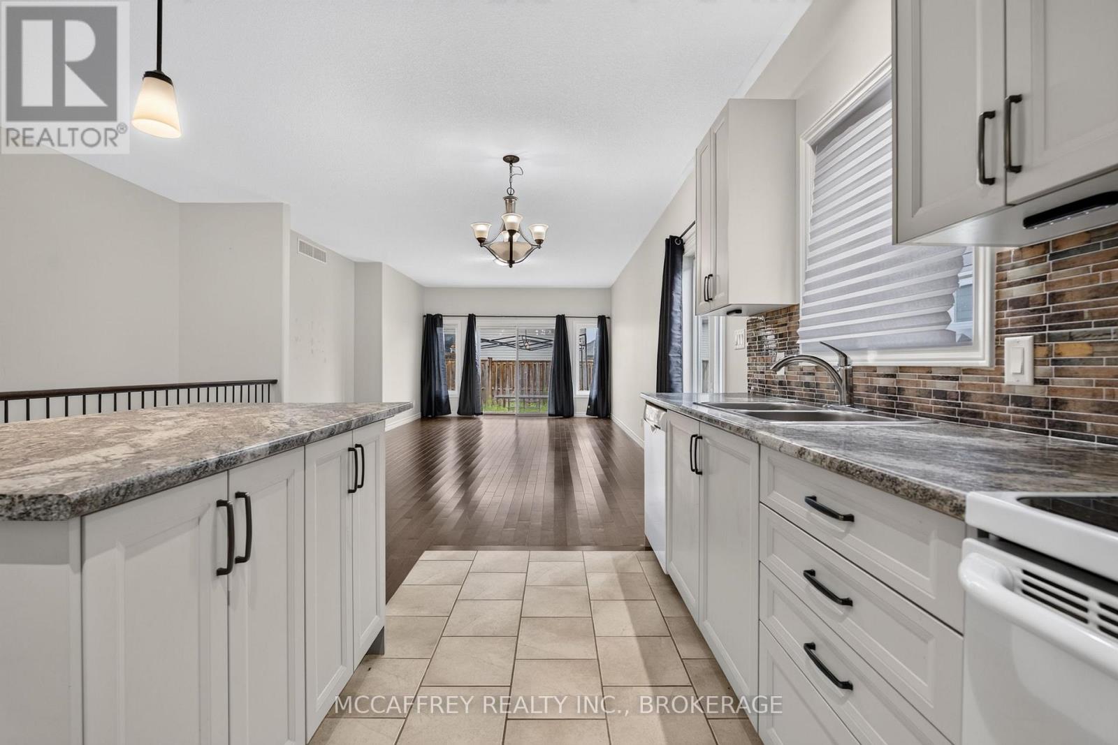 1286 Carfa Crescent — photo 12