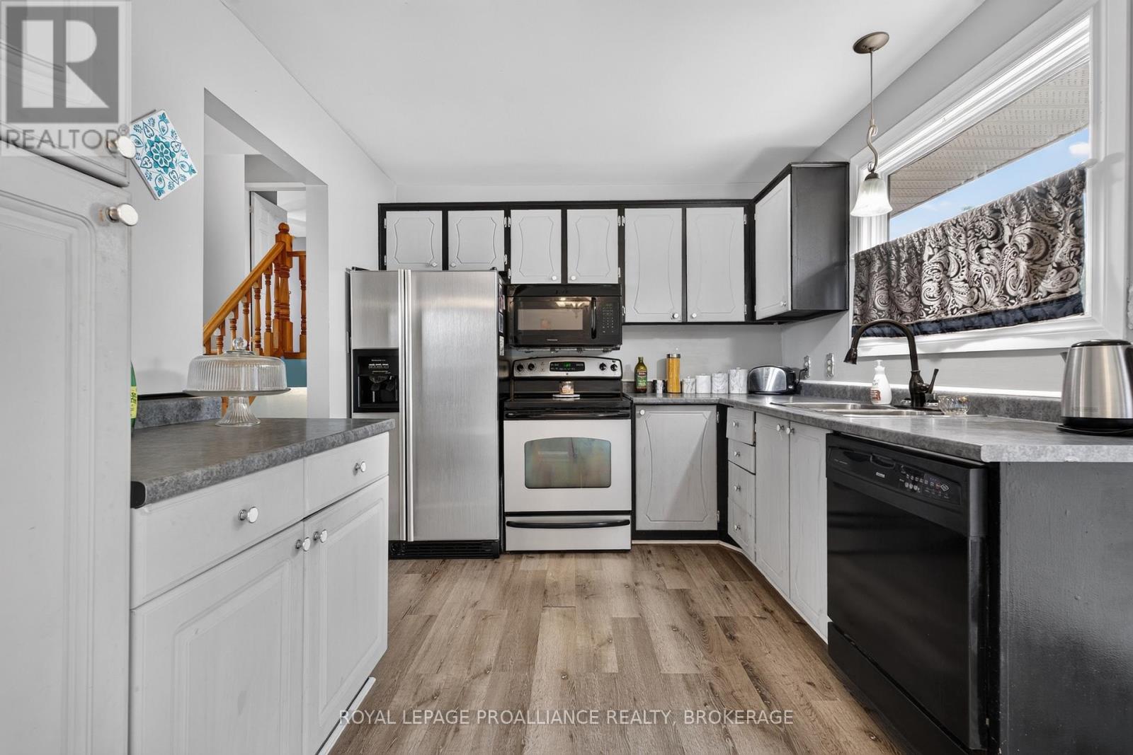 2 Virginia Street — photo 10