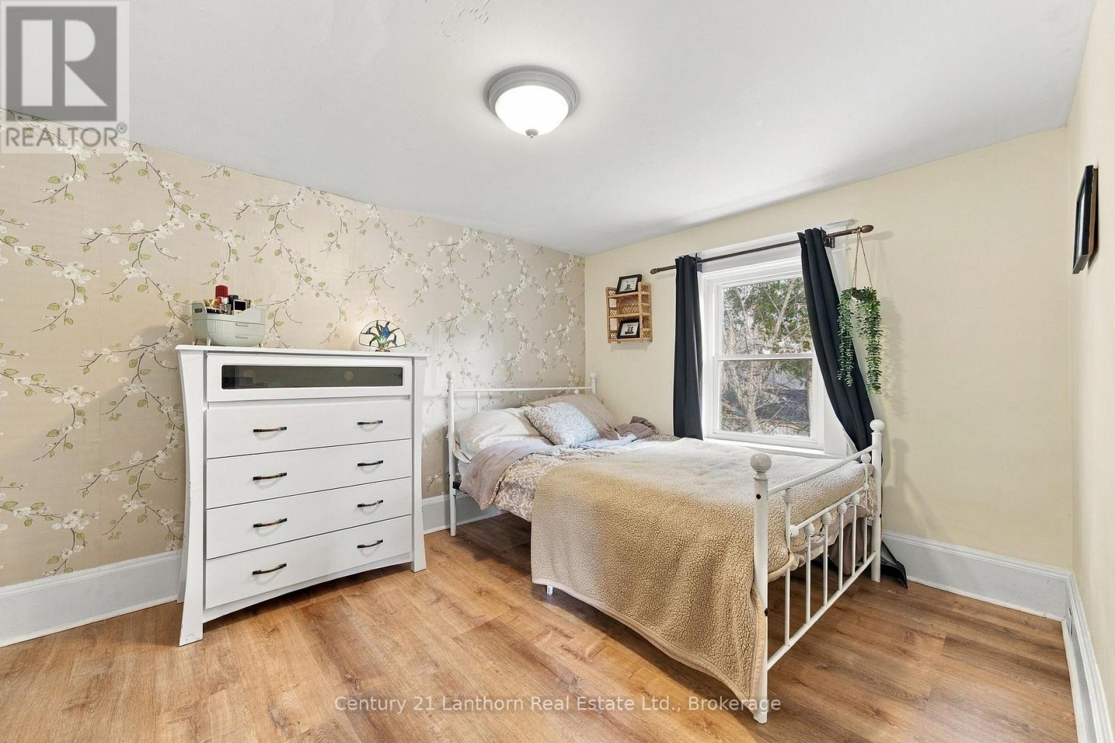 9 South Park Street, Belleville, ON photo 33
