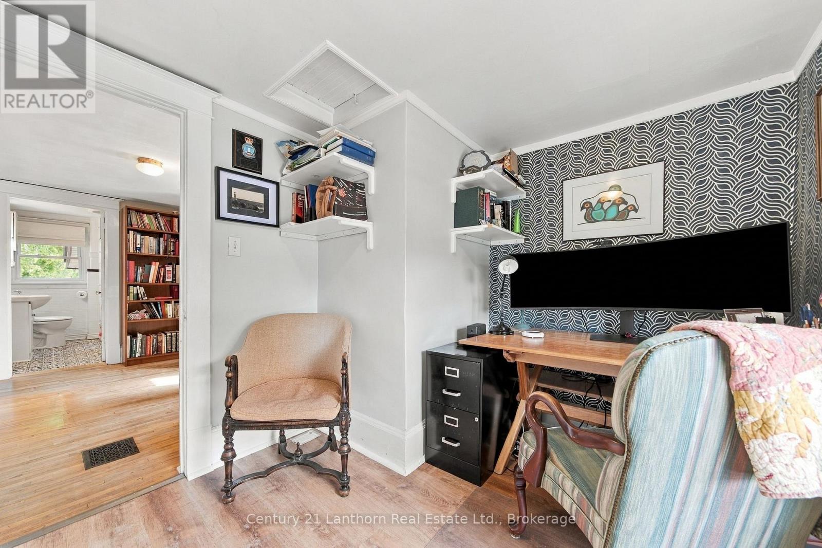 9 South Park Street, Belleville, ON photo 36