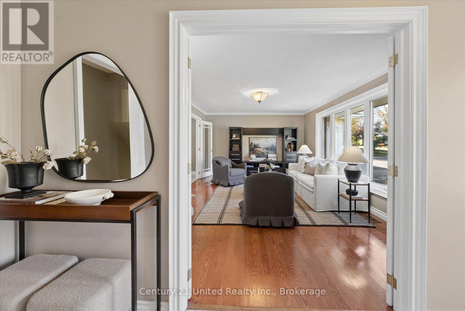86 CRYSTAL SPRINGS DRIVE - 6