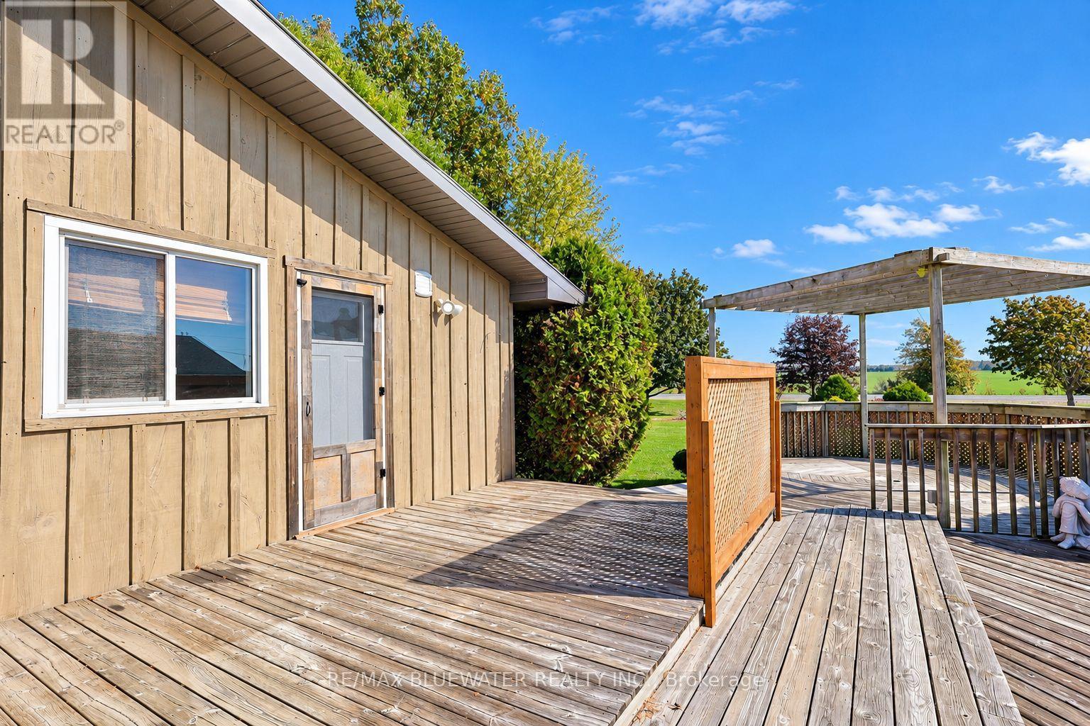 71251 BLUEWATER HIGHWAY - 36