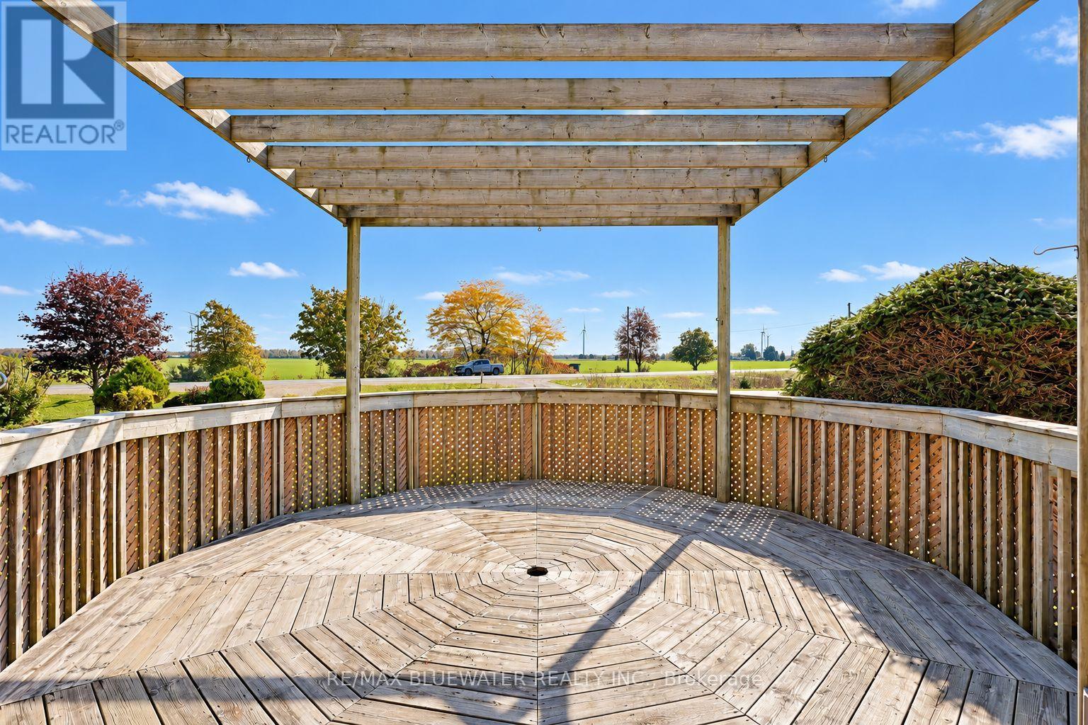 71251 BLUEWATER HIGHWAY - 37
