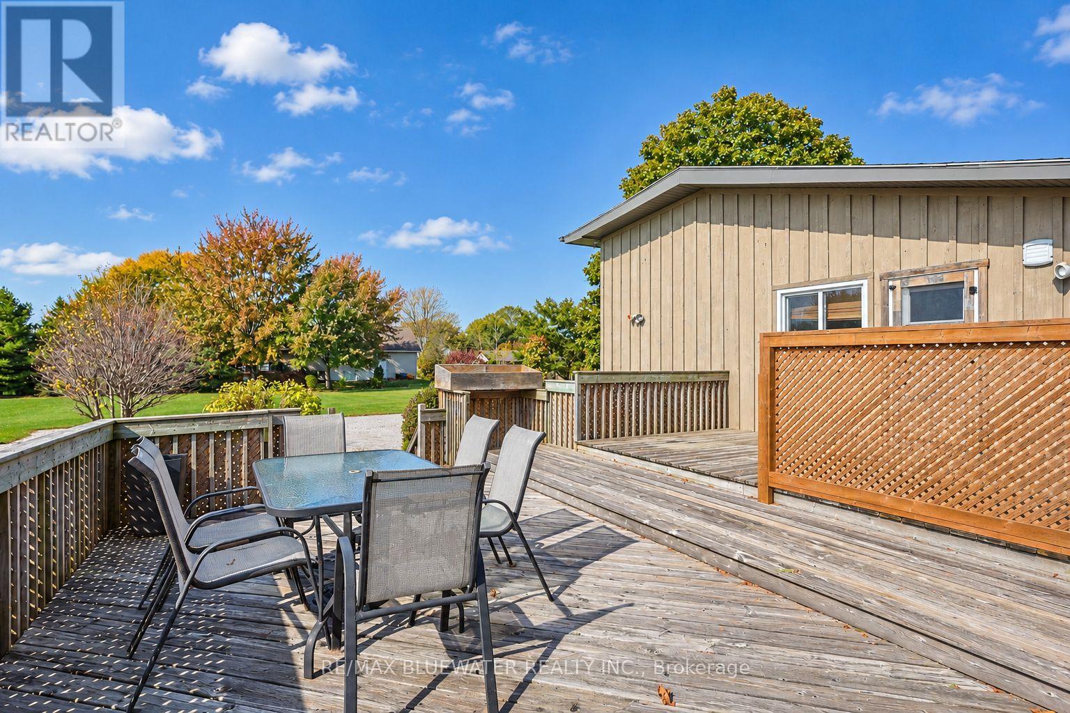 71251 BLUEWATER HIGHWAY - 38