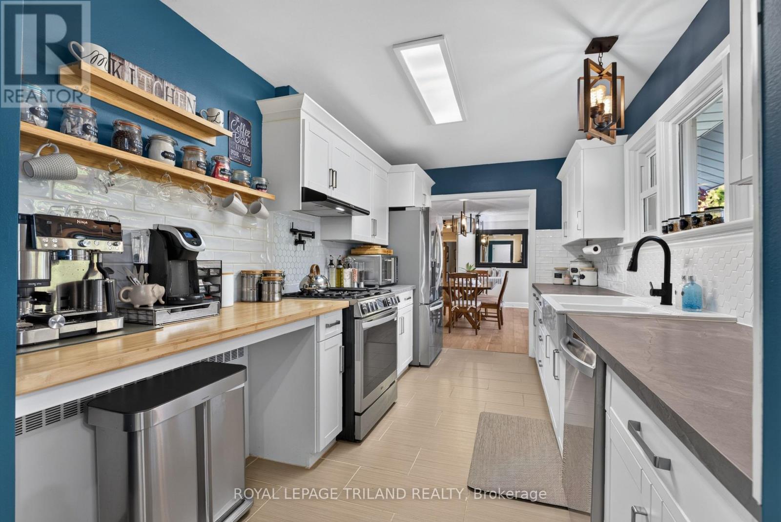 696 QUEEN STREET - Image 13