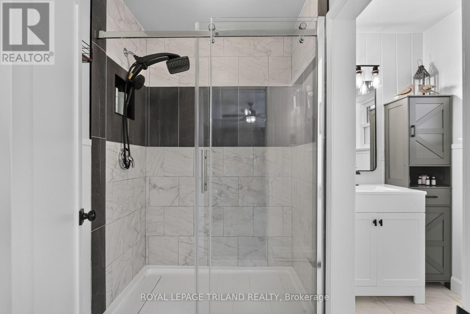 696 QUEEN STREET - Image 21