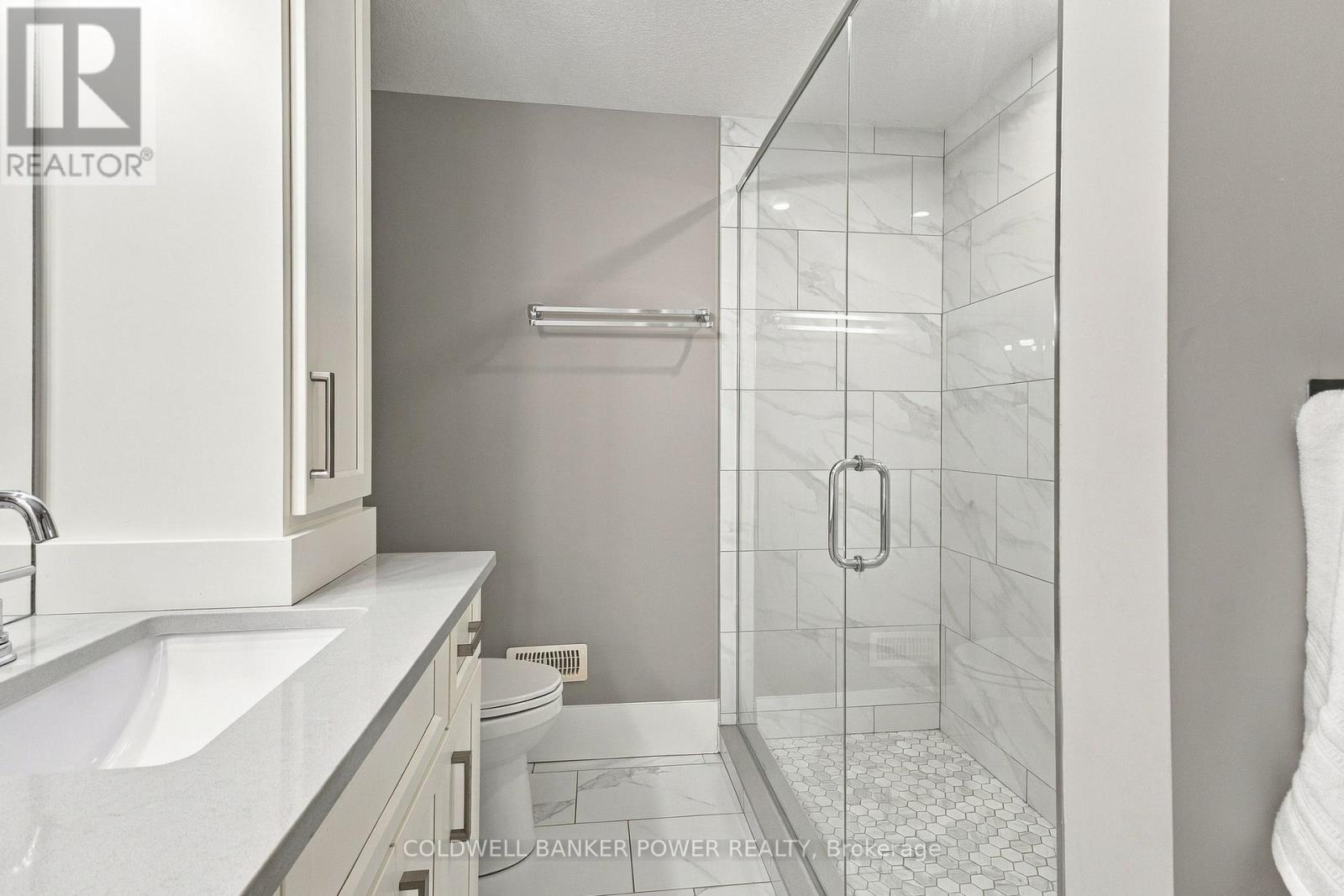 6 bedroom Single Family interior view, 1326 Birchwood Drive, Byron, London, Ontario