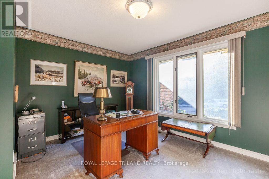 90 CHESTNUT COURT - 11