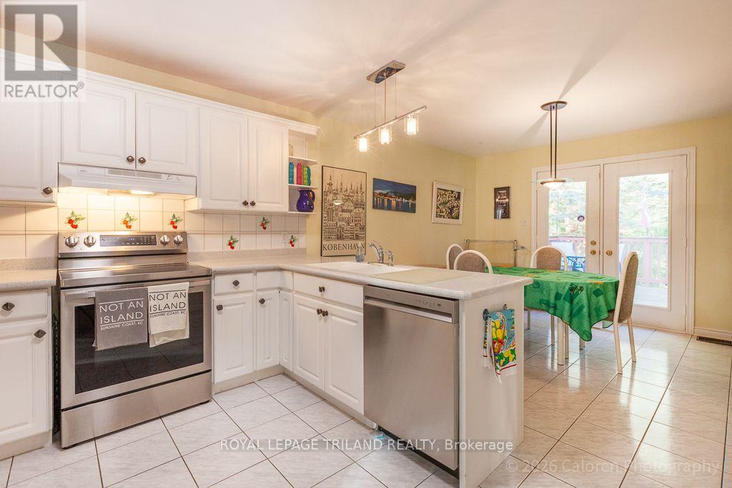 90 CHESTNUT COURT - 15