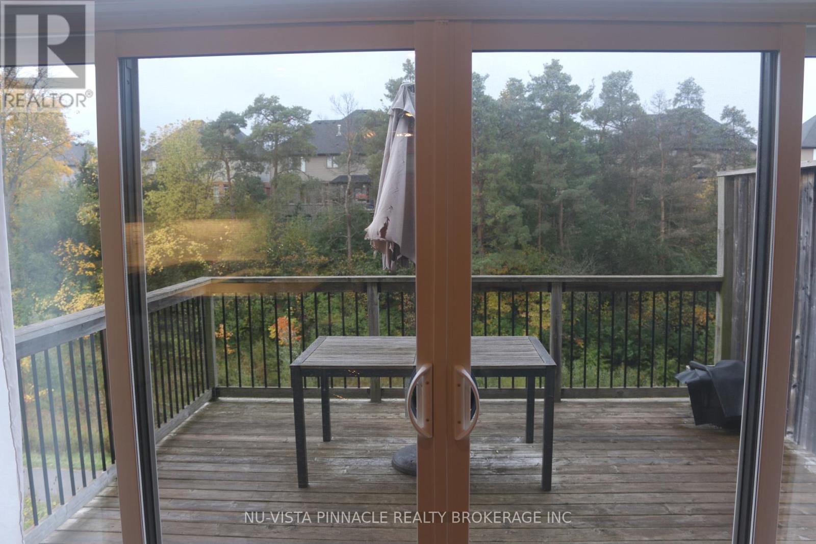 555 Sunningdale Road East — photo 8