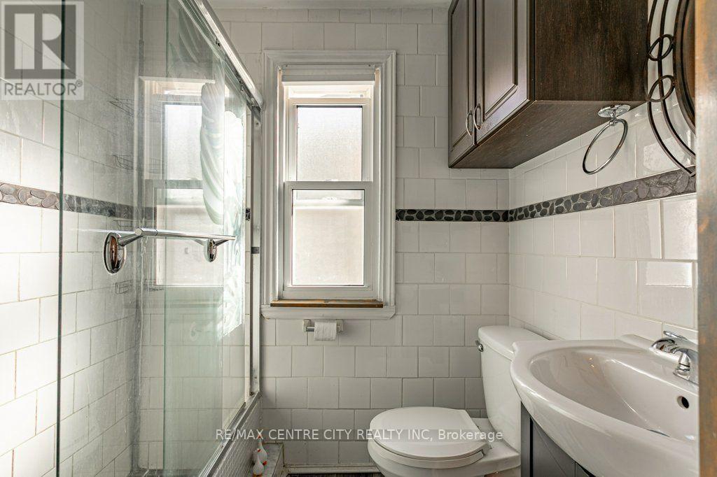 61 ALMA STREET - 17
